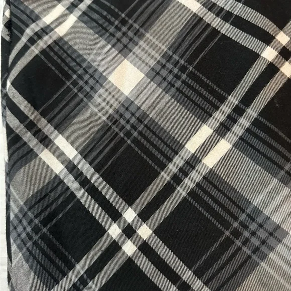 White house Black Market plaid skirt. - Picture 2 of 4